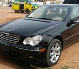 Super clean 2006 Mercedes benz C240