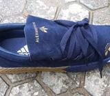 Adidas shoea