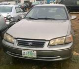 2002 Toyota Camry (spread light)