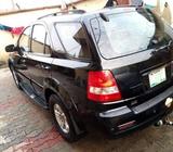 KIA Sorrento, first body, A/C is chilling very well, buy and drive