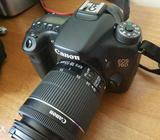 Mint Canon 70D + 18-55mm + extra fast card