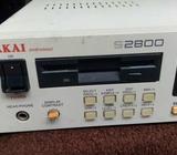 Akai Sampler S2800