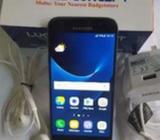 Like New Samsung Galaxy S7 Black 32GB with Charger