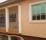 Clean 2bedroom flat INSIDE TOWN quiet street,place where u enjoy light