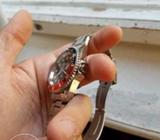 Gonewa red face watch