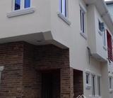 A Luxury 5 Bedroom Fully Detached Duplex With A Room Boy’s Quarter