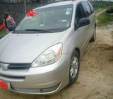 Toyota Sienna 2005 model Nigeria used very clean